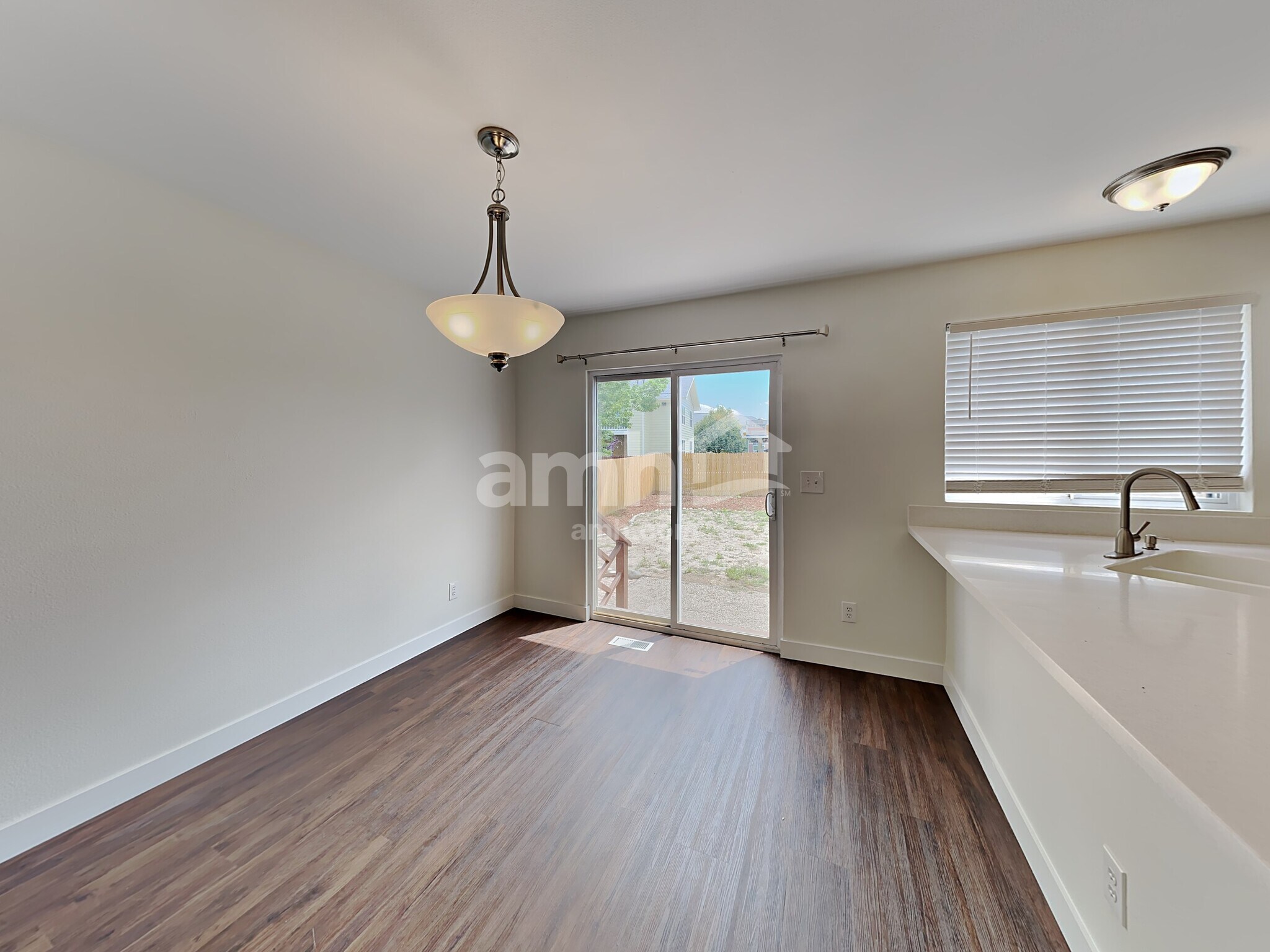 Building Photo - 1545 Gumwood Dr