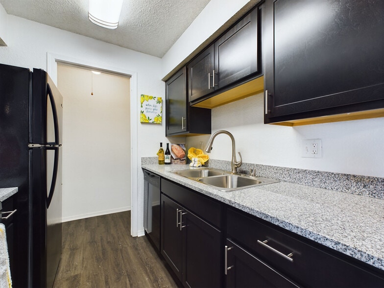 Raintree Apartments 175 N Locust Hill Dr Lexington KY 40509