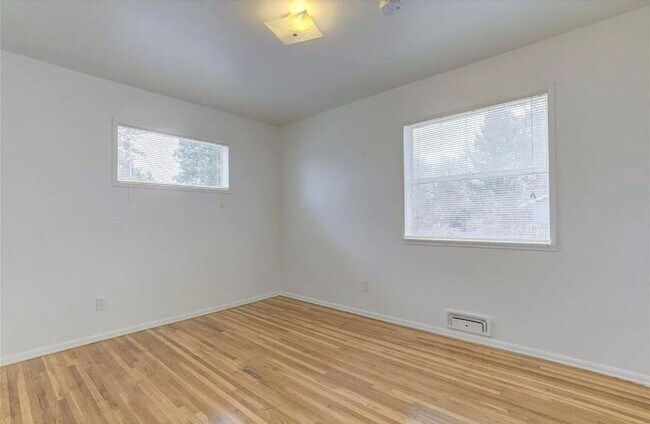 Building Photo - Charming Single-Family Home in Virginia Village, Denver