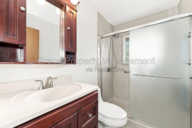 Building Photo - 852 S Quail Way