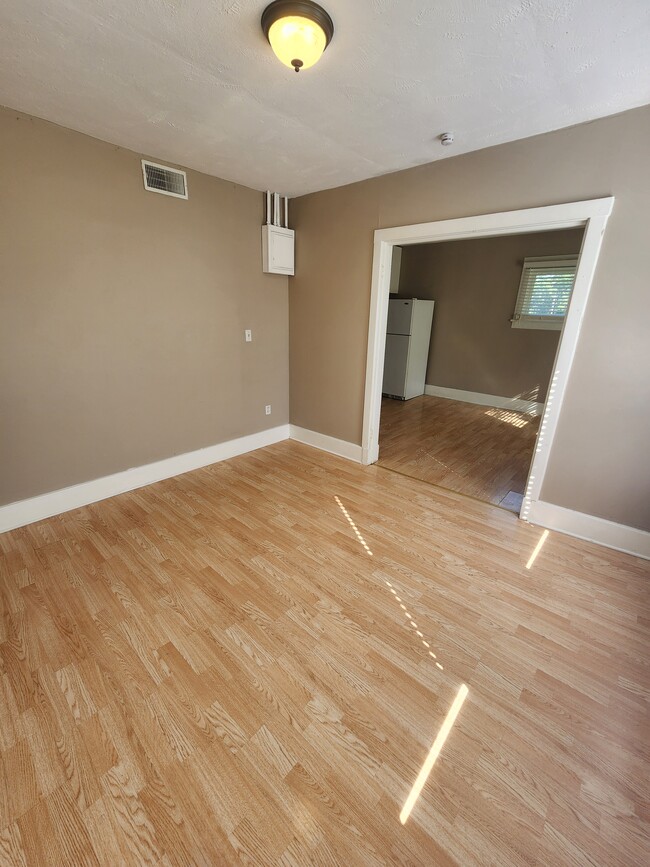 Building Photo - 4442 Knox St