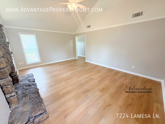 Building Photo - 7224 Lamesa Ln