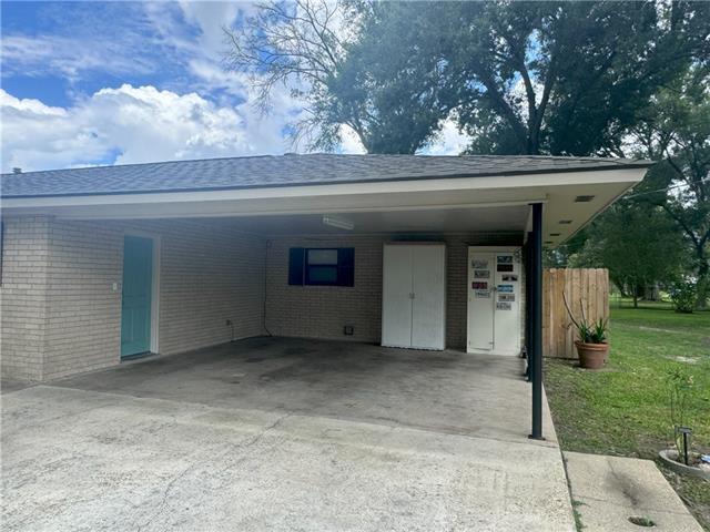 Building Photo - 208 Camellia Ave