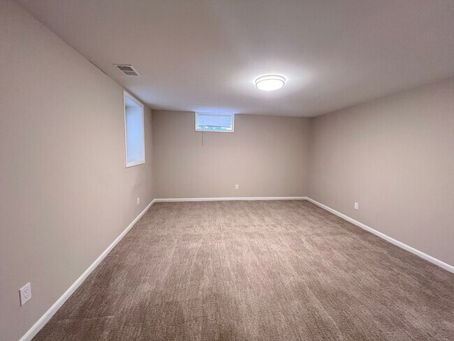Building Photo - Recently Renovated Home within Walking Dis...