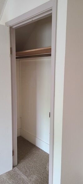 Building Photo - 5116 Meridian Ave N