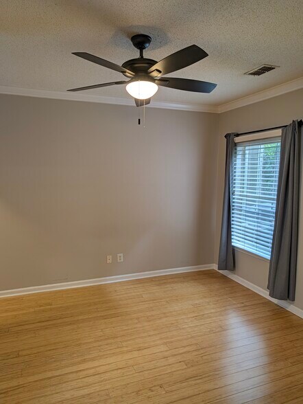 Building Photo - 5106 Walden Park Dr
