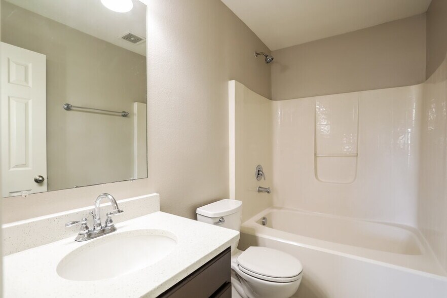 Building Photo - 3640 Alec Dr