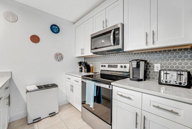 Building Photo - 2439 24th Way