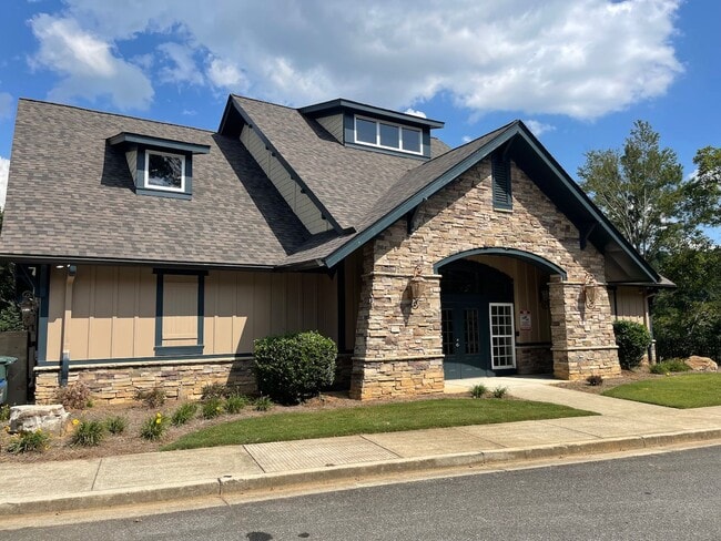 Building Photo - 2022 Ellison Way