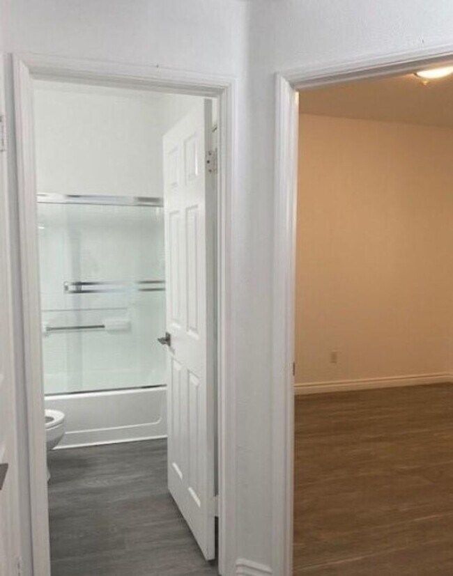 Building Photo - Step into luxury living with this exquisite 2 bedroom 2 bath 3rd floor condo at Emerald Villas