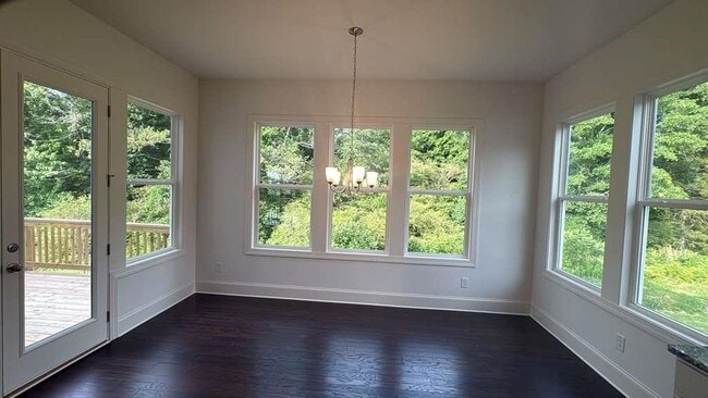 Building Photo - 5365 Travers Ln
