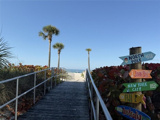 Building Photo - 100 Boca Ciega Dr