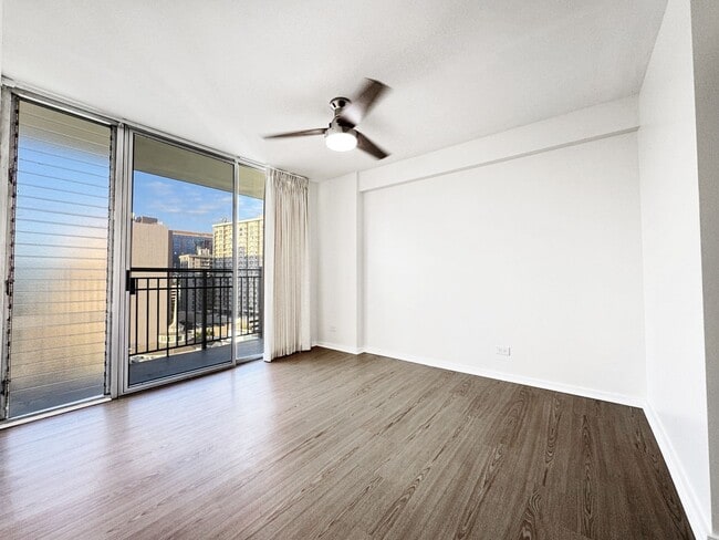 Building Photo - Honolulu Condo with Split A/C, One Secured Parking, Utilities Included