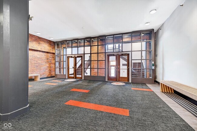 Building Photo - 430 N Park Ave