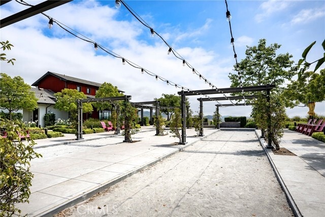 Building Photo - 6 Pony Ct