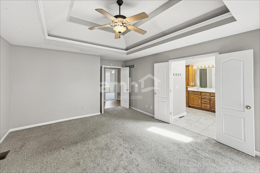 Building Photo - 2105 SW Eyrie Rd