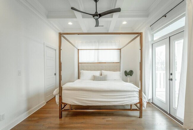 Building Photo - 1494 Madison St