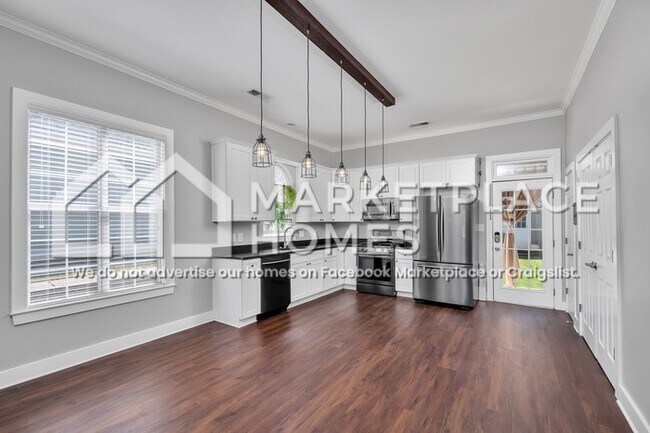 Building Photo - 6249 S Clubview Cir