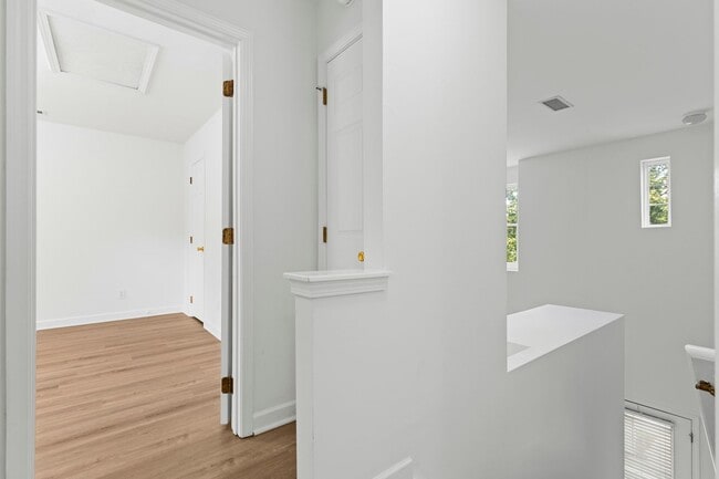 Building Photo - COMING SOON! Move-In Ready 3-Bed Home in V...