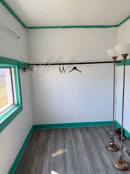 Storage area - 727 Thomsen Ave