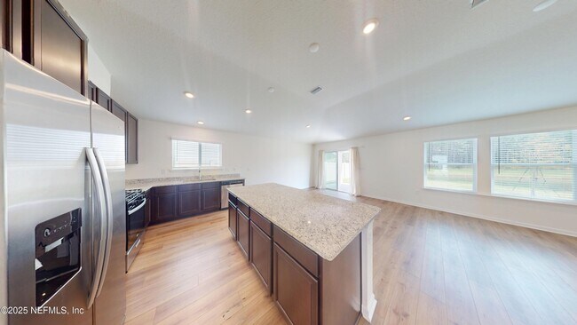 Building Photo - 11172 Stapleton Dr