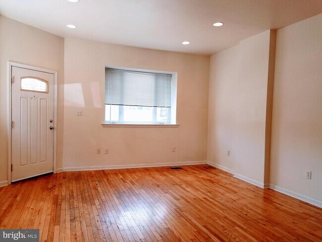 Building Photo - 1951 S 4th St