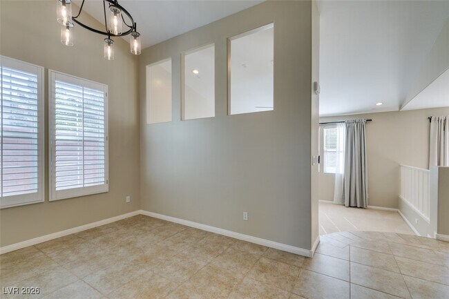 Building Photo - 25 Precipice Ct