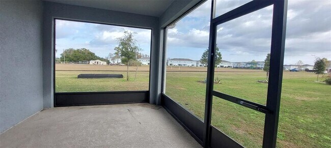 Building Photo - 1608 Sky Lks Dr