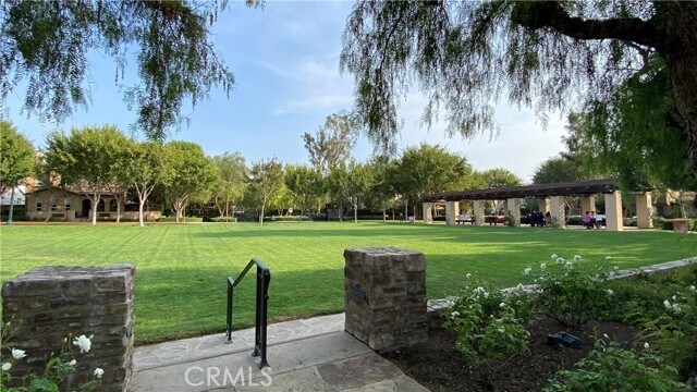 Building Photo - 87 Wonderland