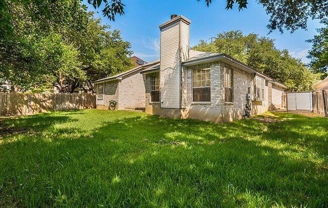 Building Photo - One Story With Open Floor Plan and Beautiful Oak Trees