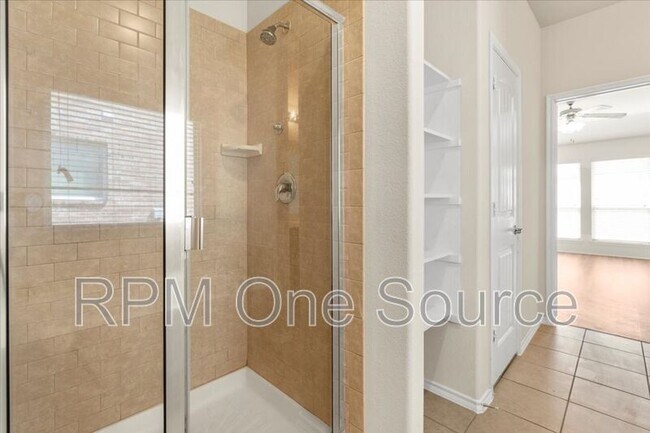 Building Photo - 1729 Park Trails Blvd