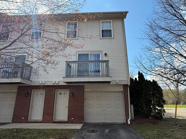 Building Photo - 3166 Promenade Cir