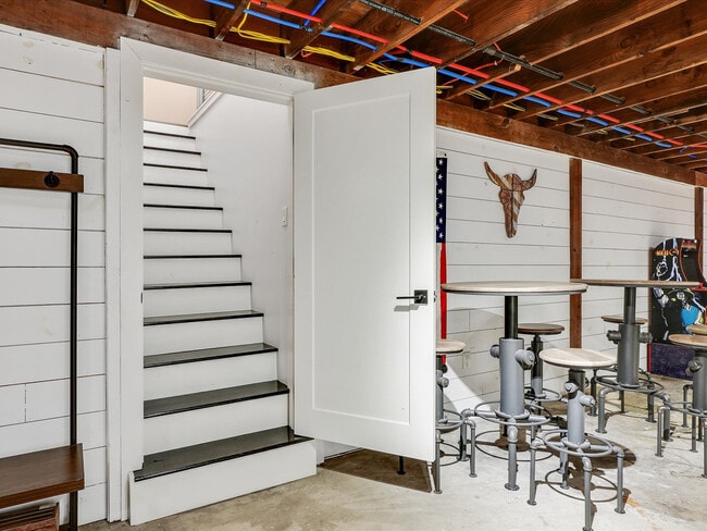 Building Photo - 1400 Shadow Brook Trail