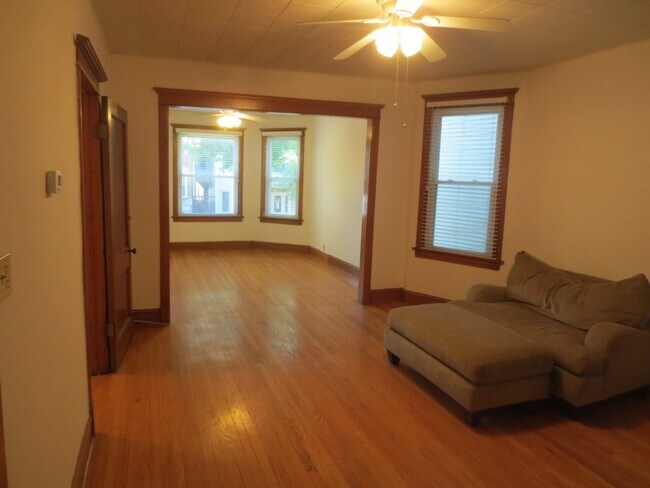 Building Photo - 1414 W Henderson St