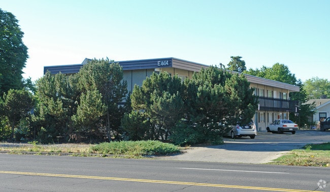 Primary Photo - 614 E Indiana Ave
