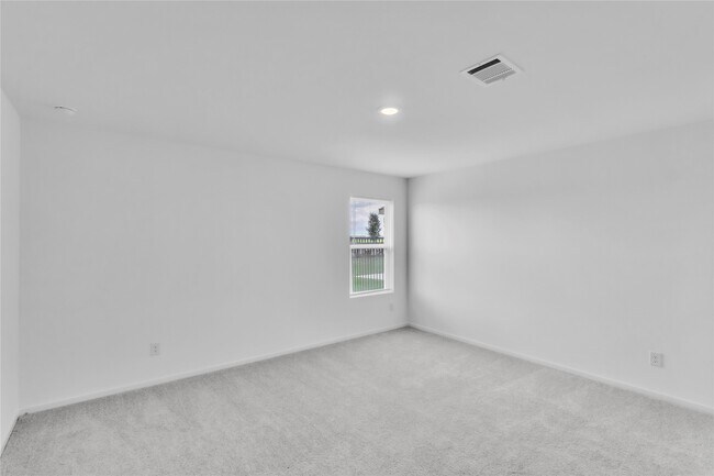 Building Photo - 27627 Village Cir Dr