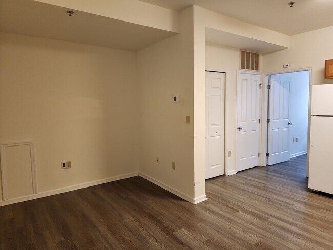Building Photo - Downtown Bethlehem 2 Bedroom Apt.