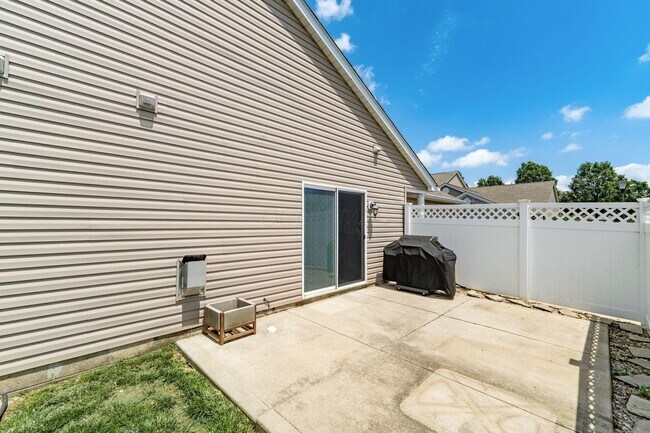 Building Photo - 5179 Mantua Dr