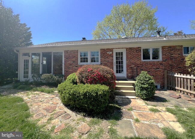 Building Photo - 1201 Allendale Rd