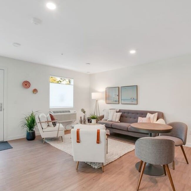 Interior Photo - The Allison