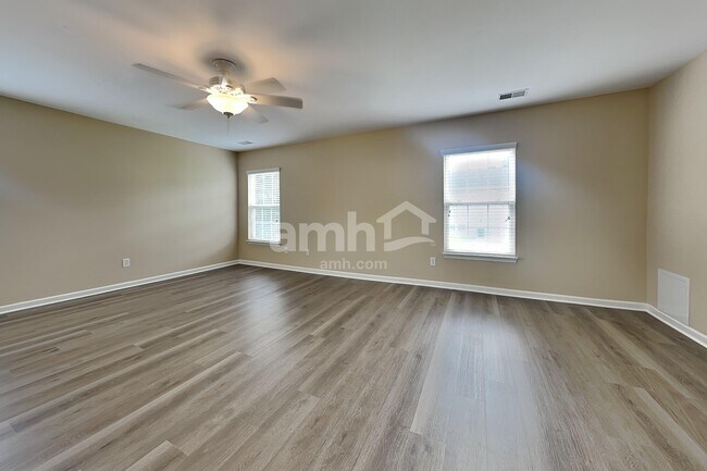 Building Photo - 111 Graduate Ln