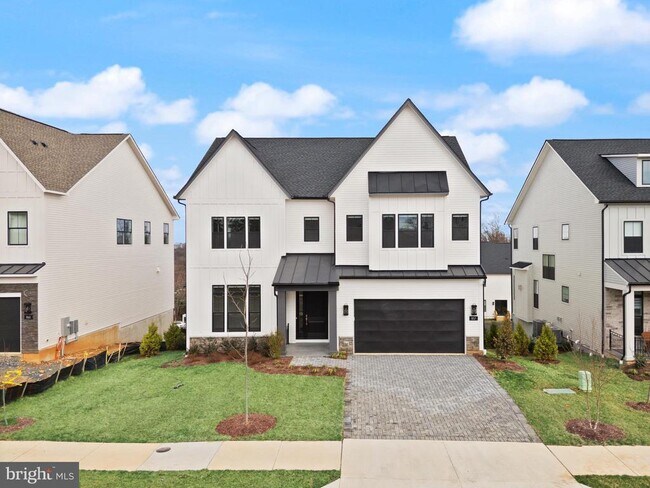 Building Photo - 857 N Manchester St