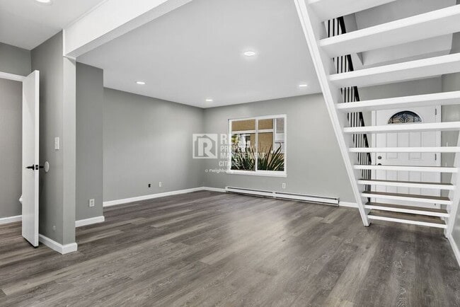 Building Photo - 11104 Grant Way