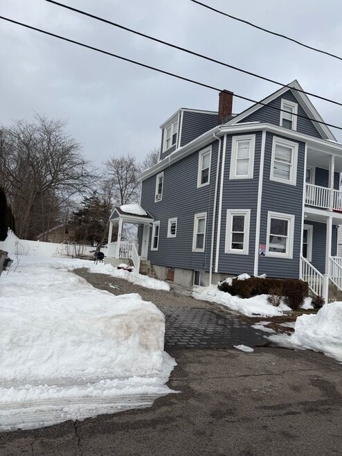 Building Photo - 82 Carpenter St