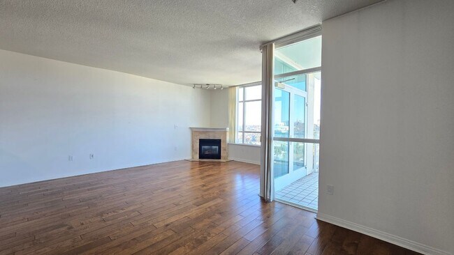 Building Photo - 850 Beech St