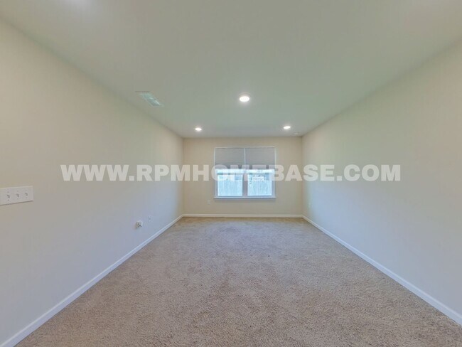 Building Photo - 808 Moorhen Wy