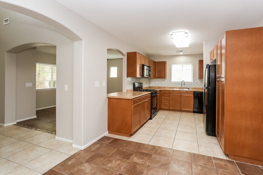 Building Photo - 7712 Custom Weave Ct