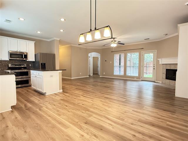 Building Photo - 11905 Stephenville Dr