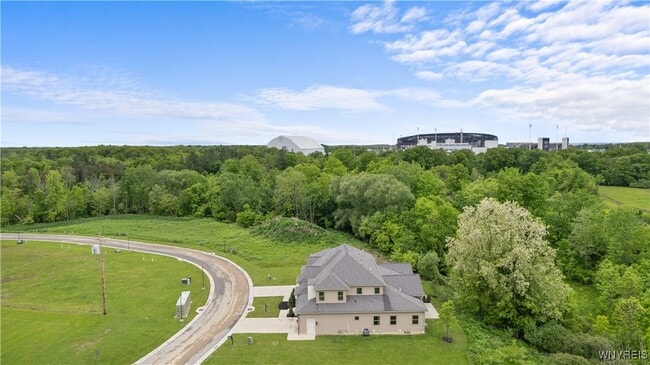 Building Photo - 10 Bentley Dr