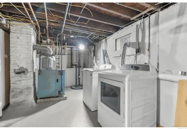 Building Photo - 1276 North Ave